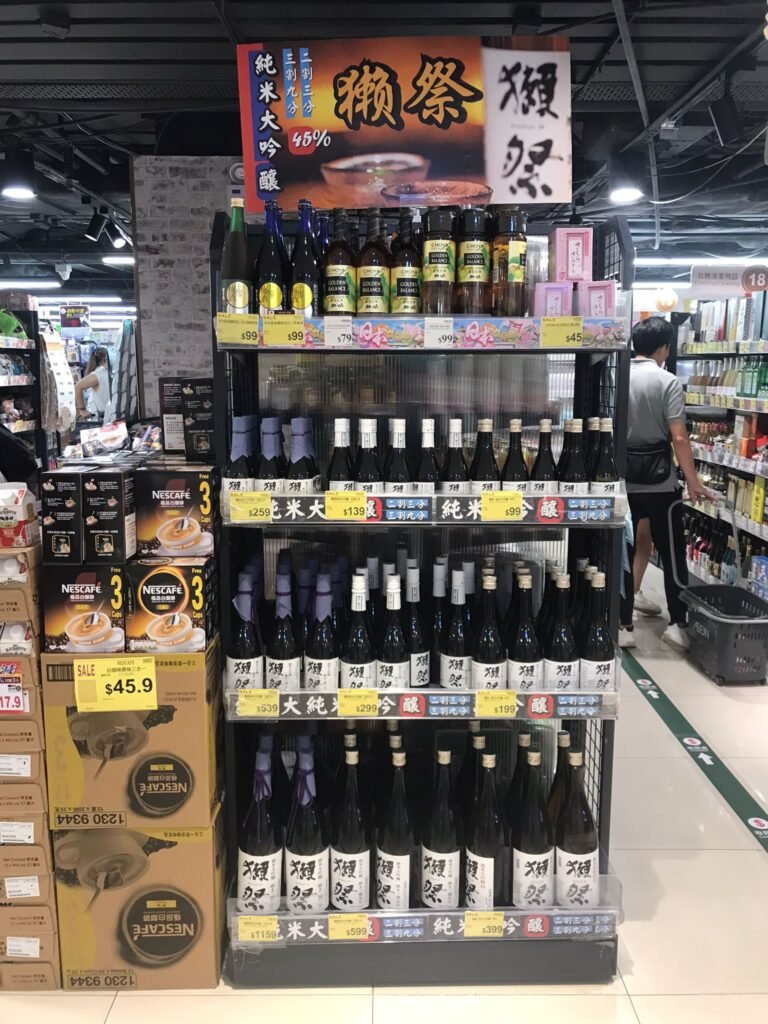 Aeon 門店清酒貨架3，獺祭清酒專屬貨架