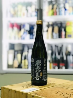 飛露喜 純米吟釀 黒ラベル 720ml 2025.4 正面照