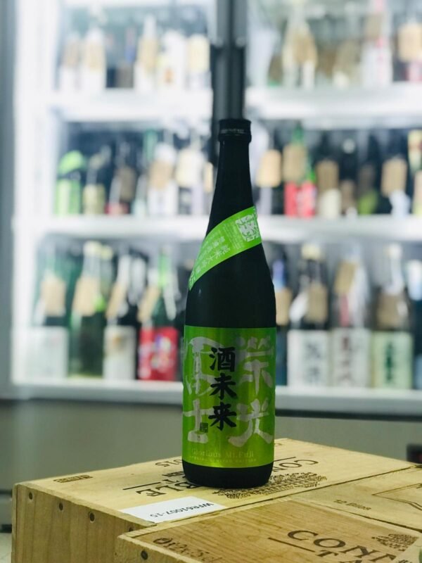 榮光富士 純米大吟釀 無濾過生原酒 酒未來 720ML 2025.12